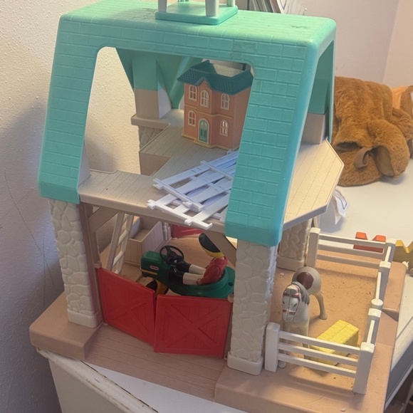 Little Tikes Other - Rare vintage little tikes Farm Playset with Red and Green Barn
